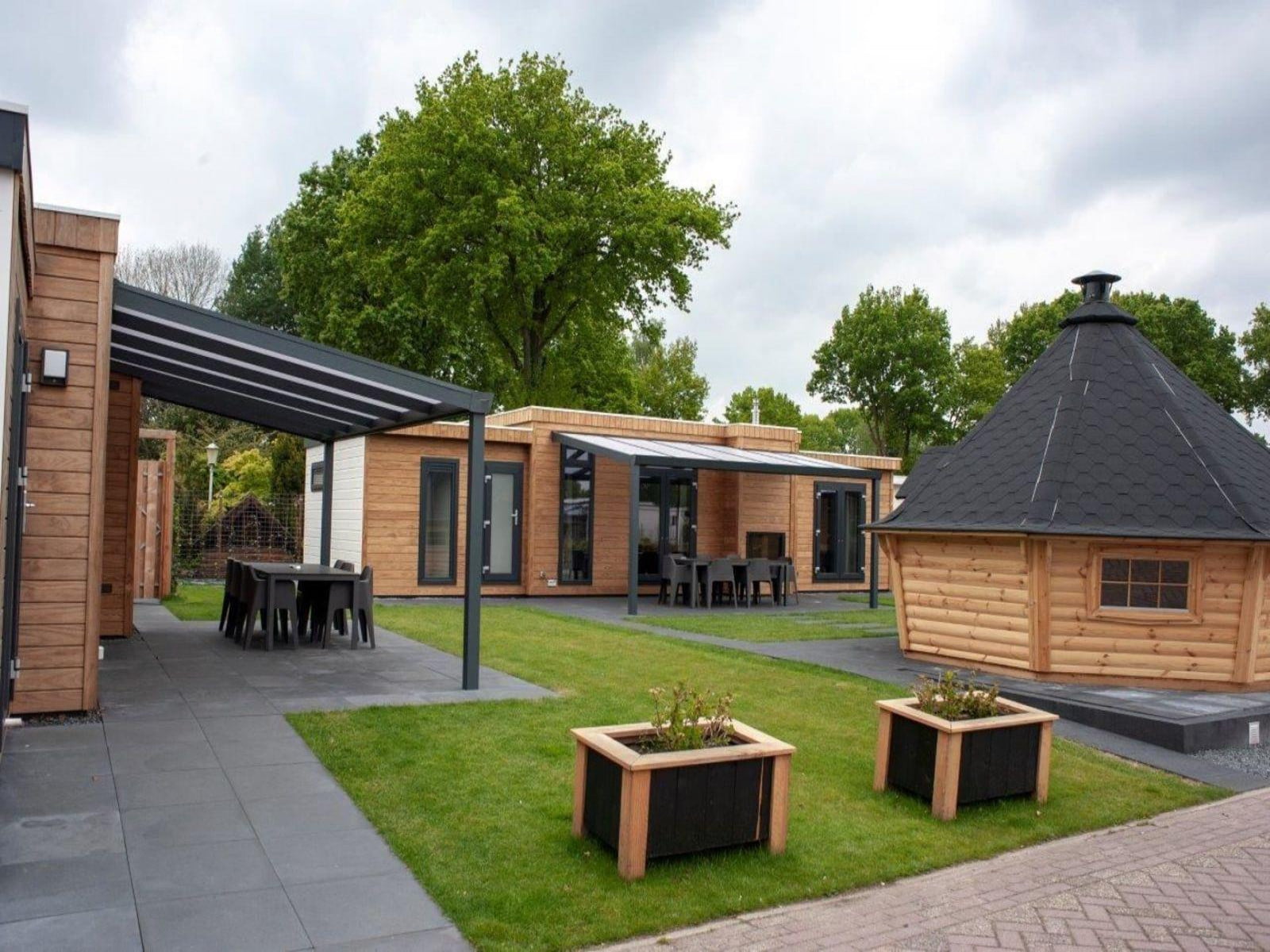 Drie luxe 6 persoons villa's met sauna en Finse Kota op de Veluwe-Roompot