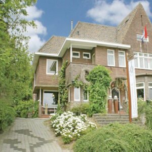 Prachtige 23 persoons villa in Zuid-Limburg met bubbelbaden en infraroodsauna-Roompot