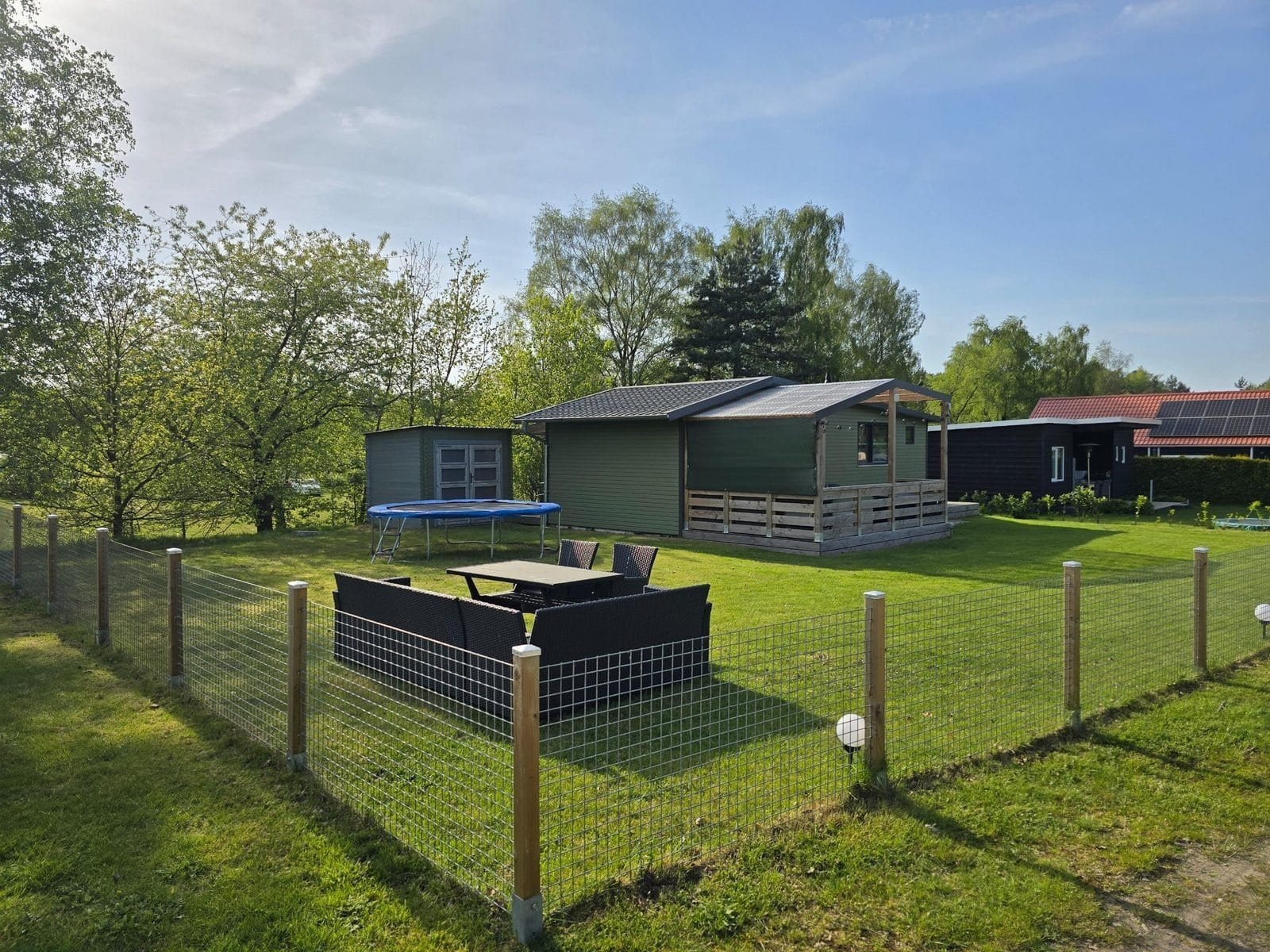 Groen Lodge met omheinde tuin (DE)-Roompot